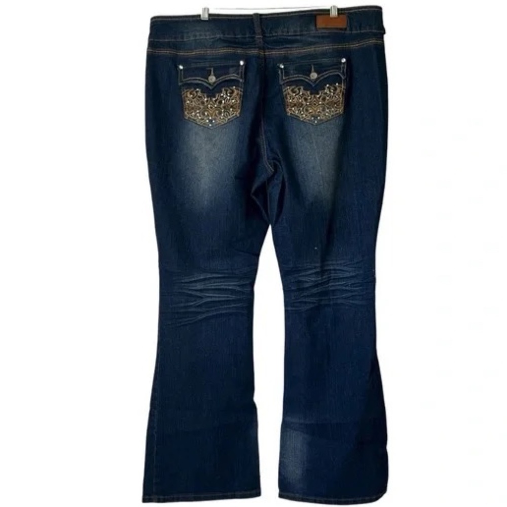 Almost Famous Jeans Distressed Rhinestone Bootcut Dark Wash Size 20 - Picture 4 of 11